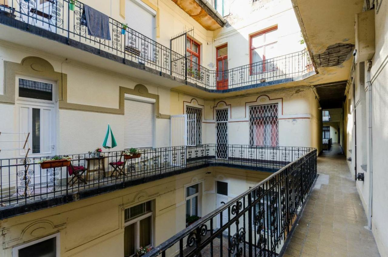Quiet Cozy Apartment In Party Street E1 Budapest Extérieur photo