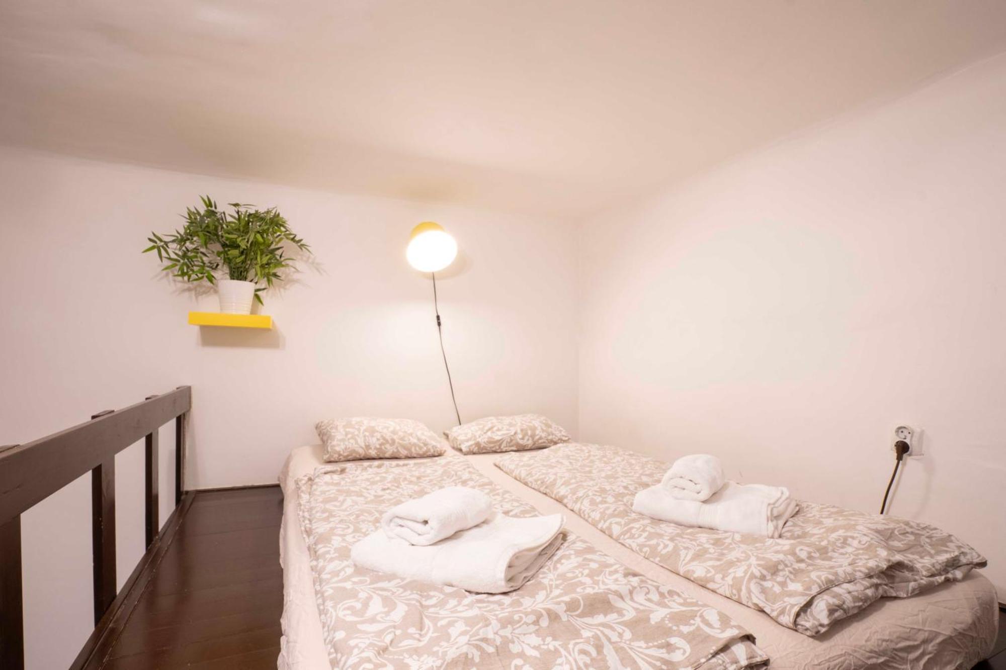 Quiet Cozy Apartment In Party Street E1 Budapest Extérieur photo
